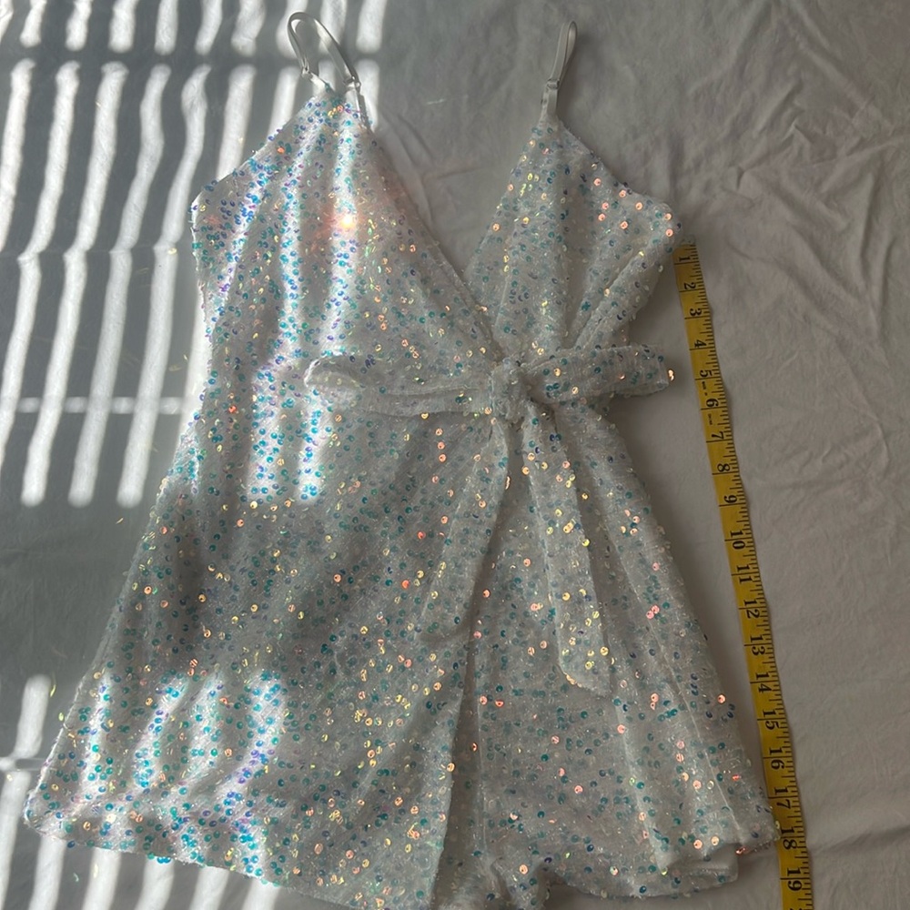 Luxxel Romper Size Medium